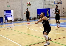 Moya: «Vamos a luchar por la Copa y por la Superliga»