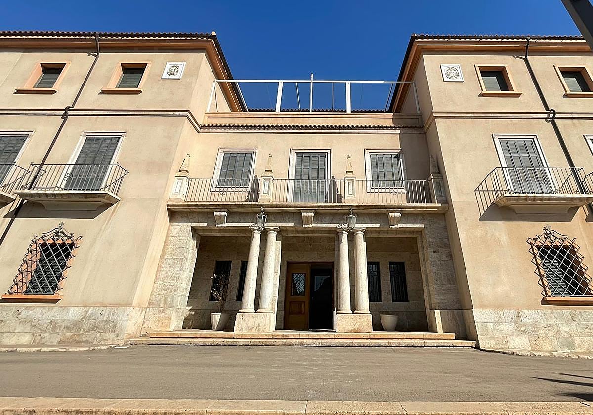 Fachada del seminario.