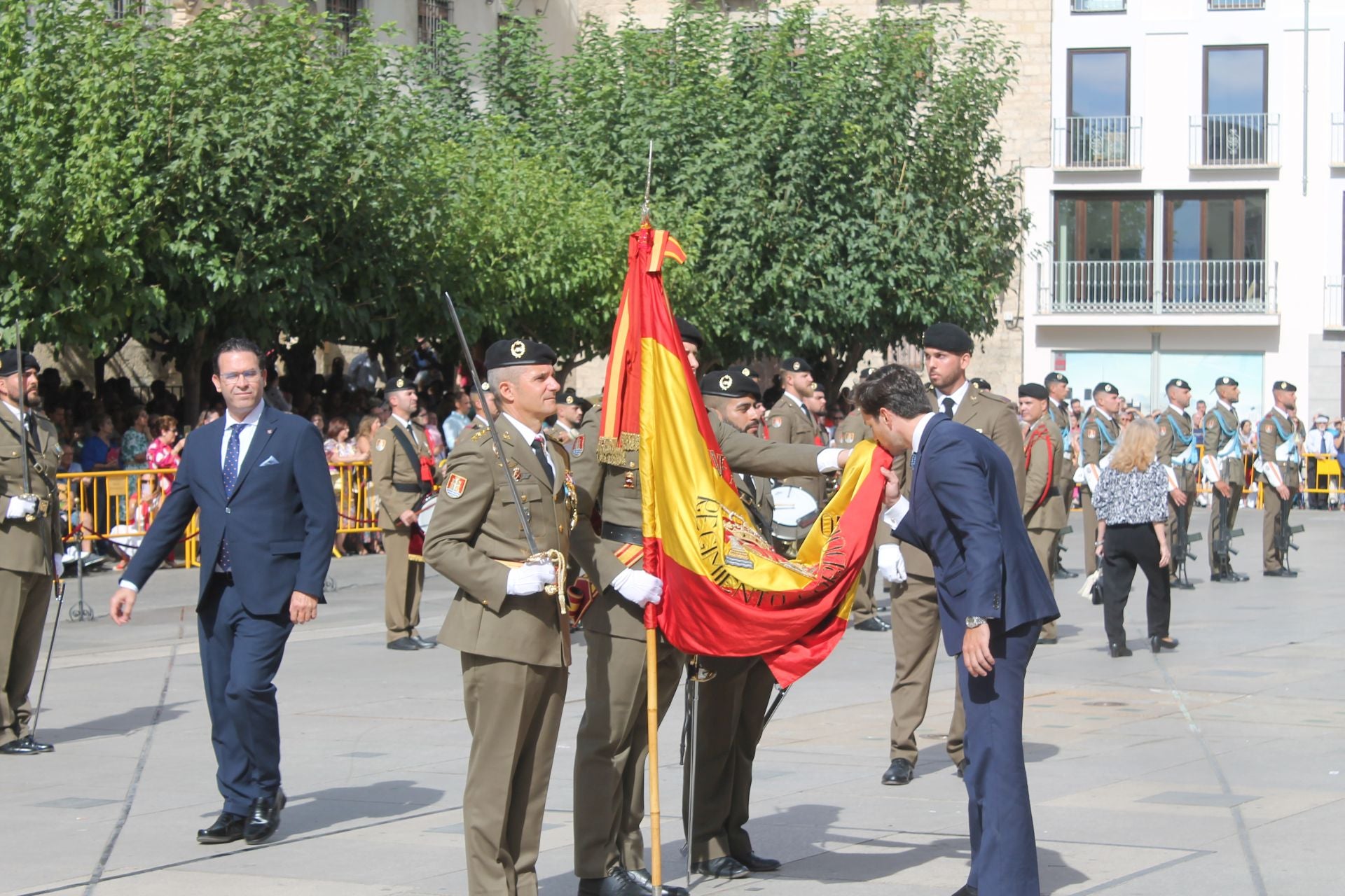 Las imágenes de los 450 civiles que juran bandera en Jaén