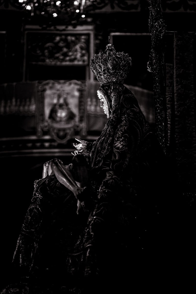 Las imágenes más íntimas de la procesión de la Virgen de las Angustias