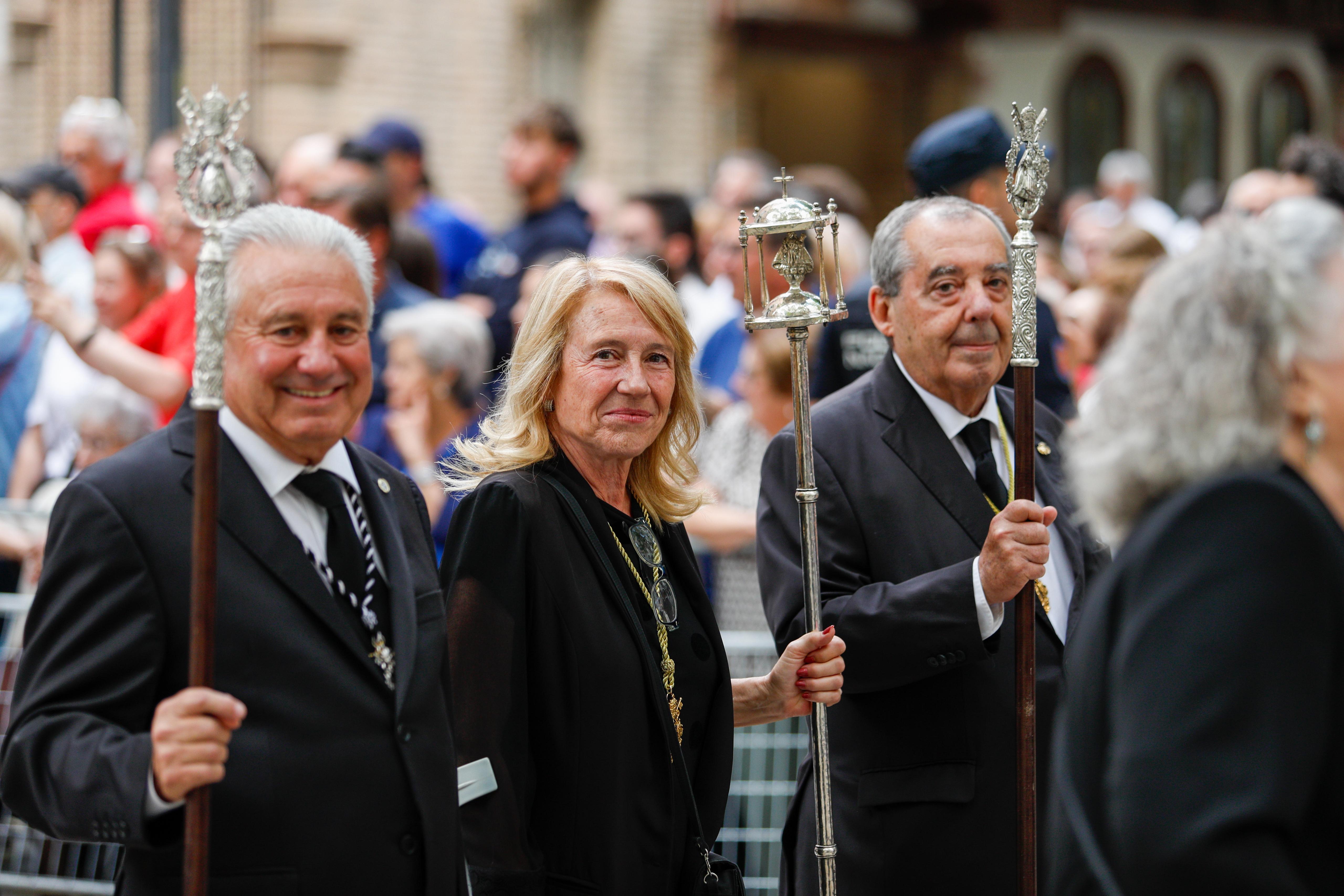 Las imágenes de la procesión de la Patrona por las calles de Granada