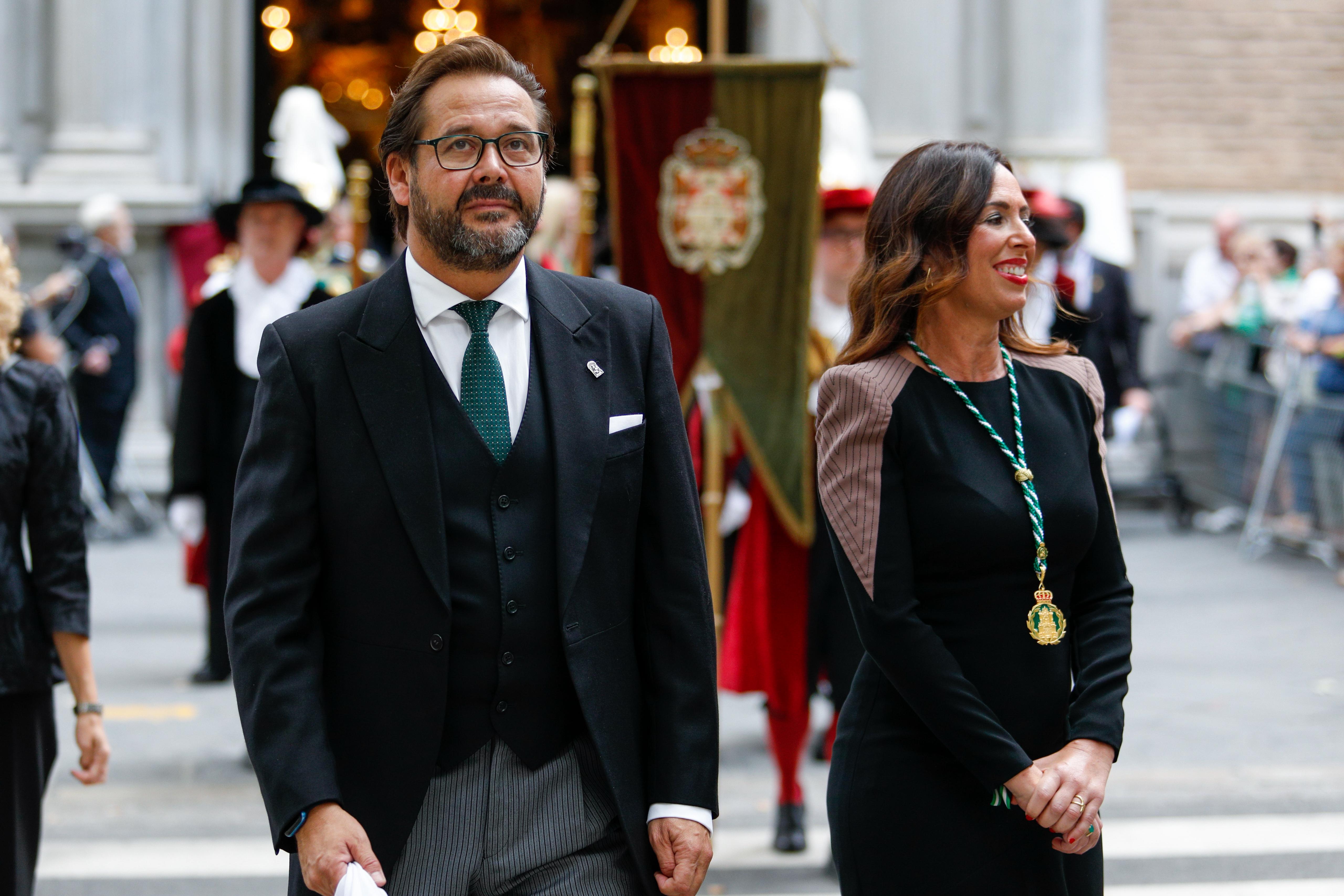 Las imágenes de la procesión de la Patrona por las calles de Granada