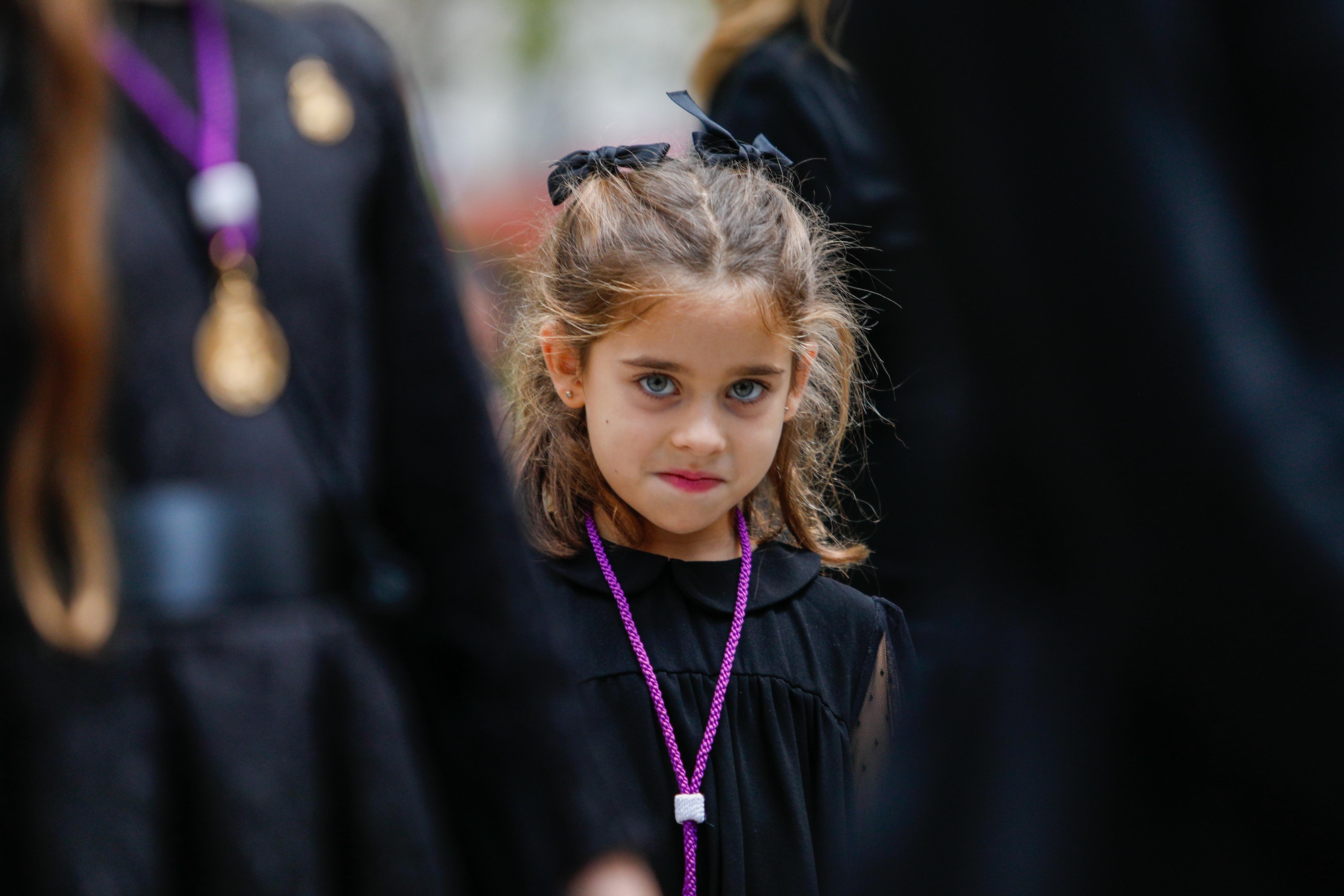 Las imágenes de la procesión de la Patrona por las calles de Granada