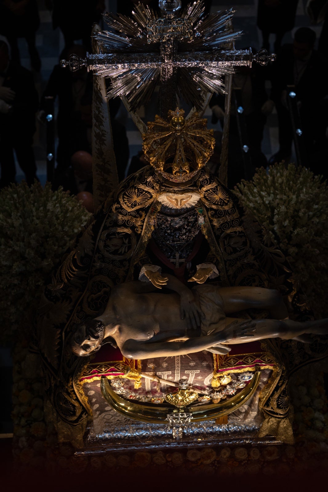 Las imágenes de la procesión de la Patrona por las calles de Granada