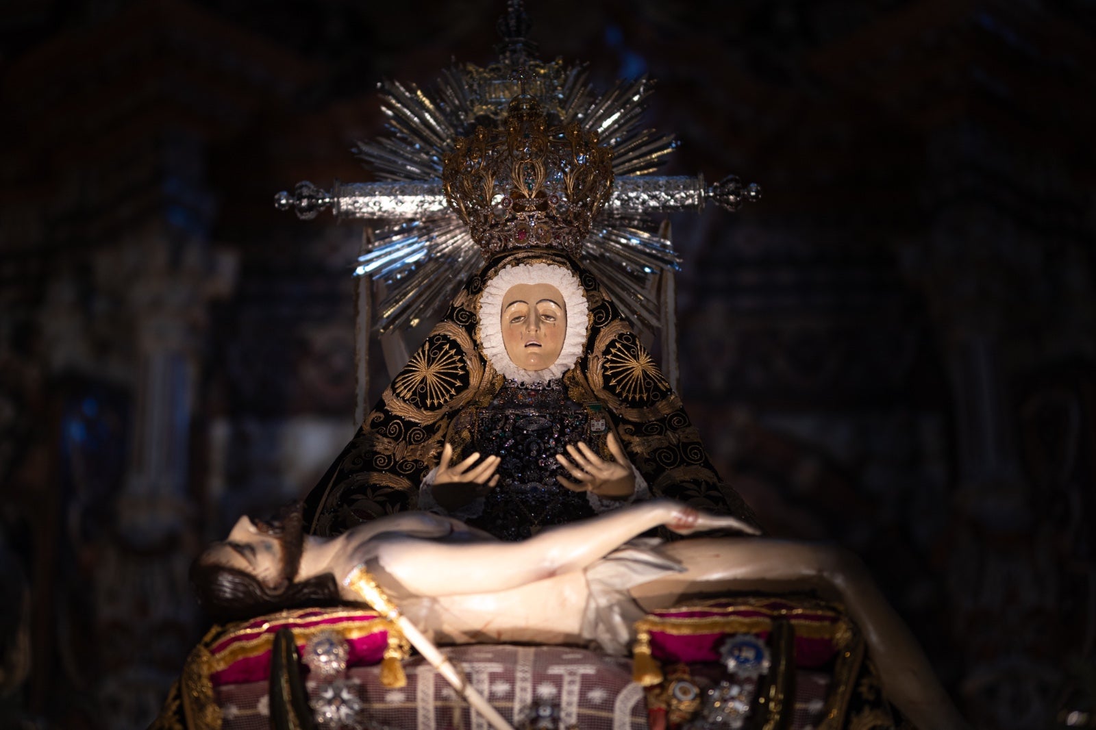 Las imágenes de la procesión de la Patrona por las calles de Granada