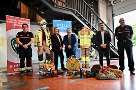 El diputado de Asistencia a Municipios y Emergencias, Eduardo Martos, ha señalado que «entendemos que invertir en estos profesionales es invertir en la seguridad y tranquilidad de todos los granadinos y granadinas»