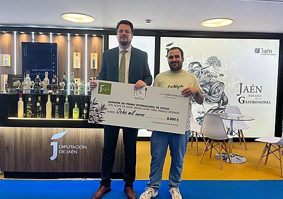 El chef Alejandro Paz ganó en 2024 el Premio de Cocina con AOVE.