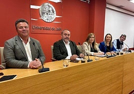 Imagen de una de las mesas.