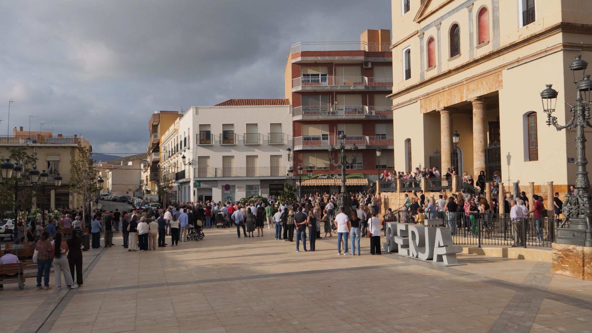 Las imágenes del entierro de Antonio Campos en Berja