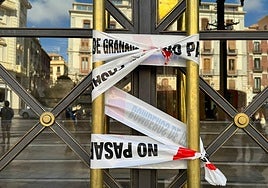 El incendio en el edificio de Correos, en imágenes