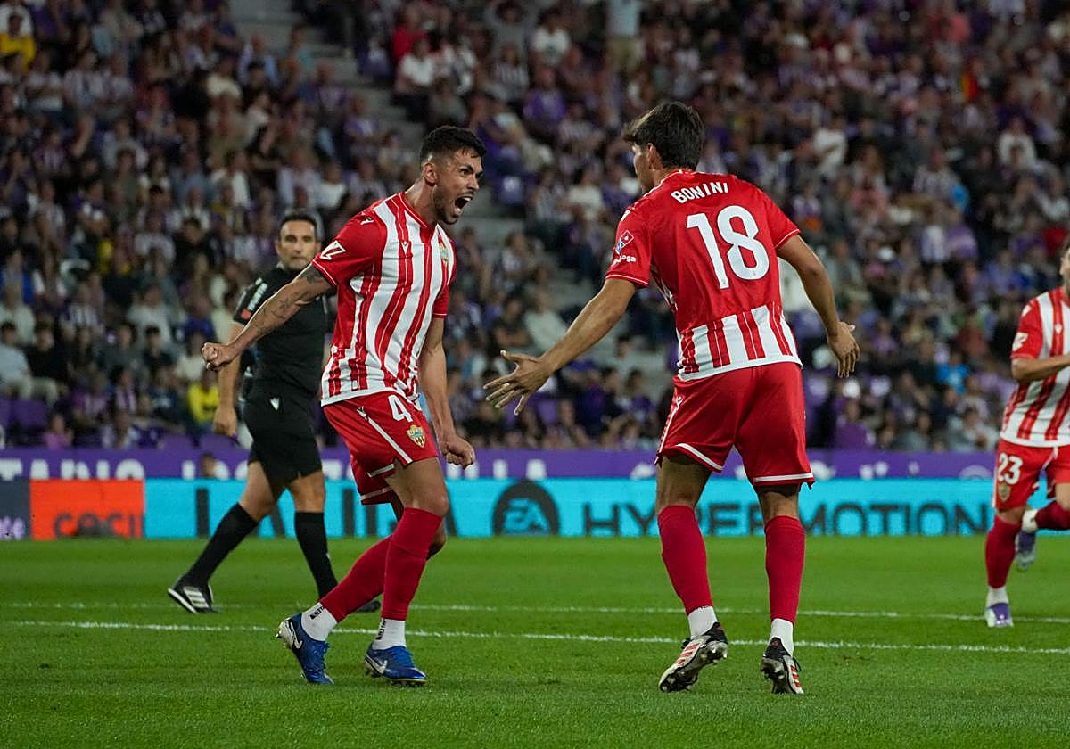 Nelson Monte vive una segunda oortunidad en la UDA, entendiendose muy bien con Bonini.,