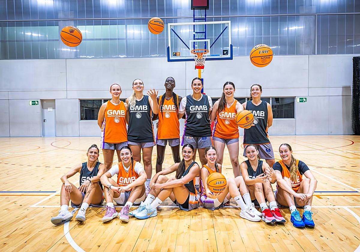 La plantilla del GmasB, expectante ante el inicio de temporada.