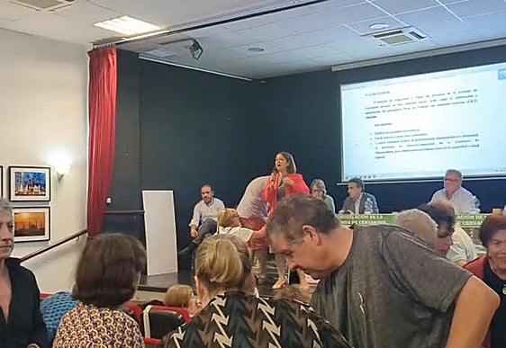 Tensión en Cervantes por la reforma de la avenida.