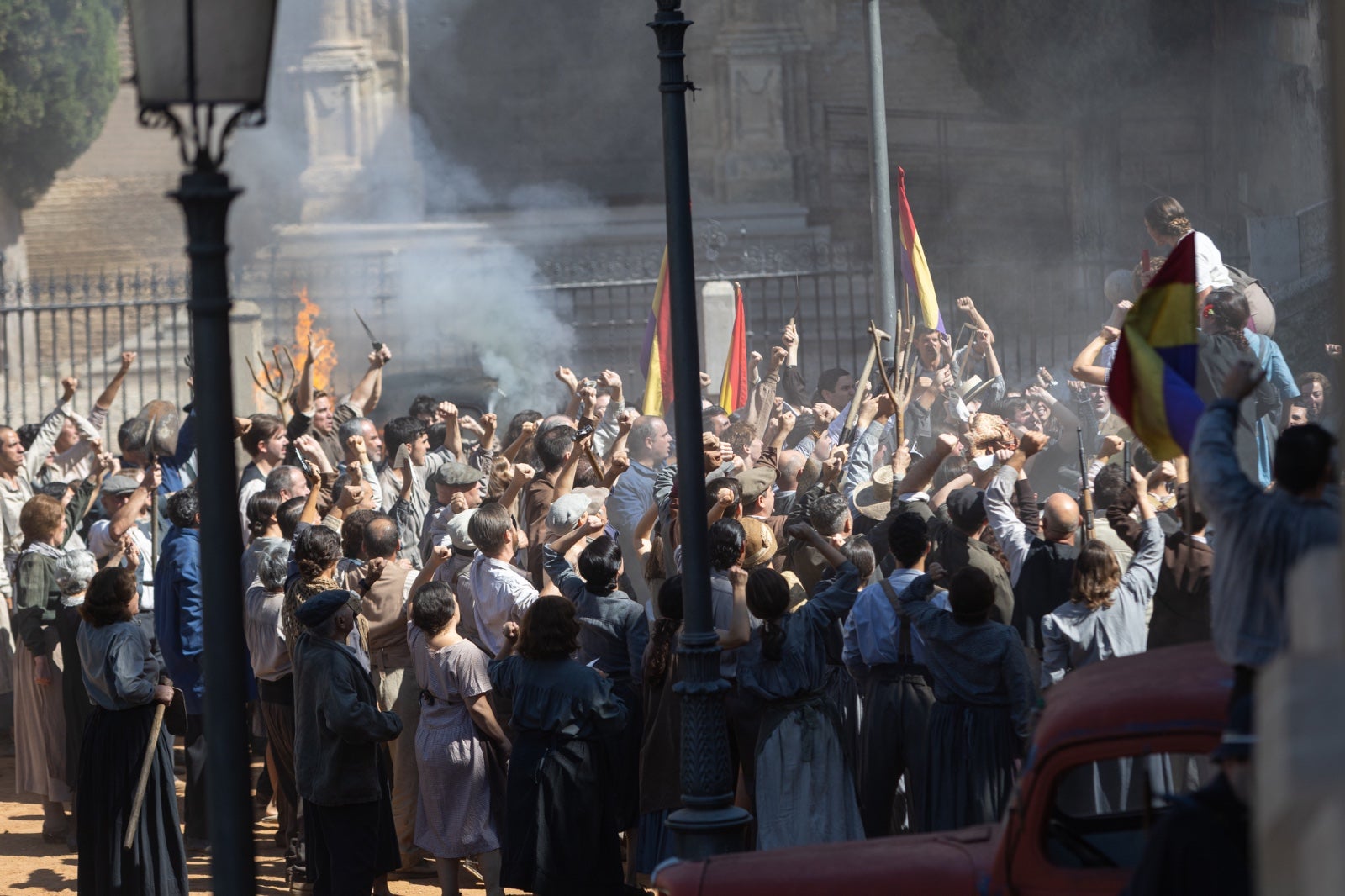 Las imágenes de los Javis en la Plaza de Santa Ana rodando para su nueva película