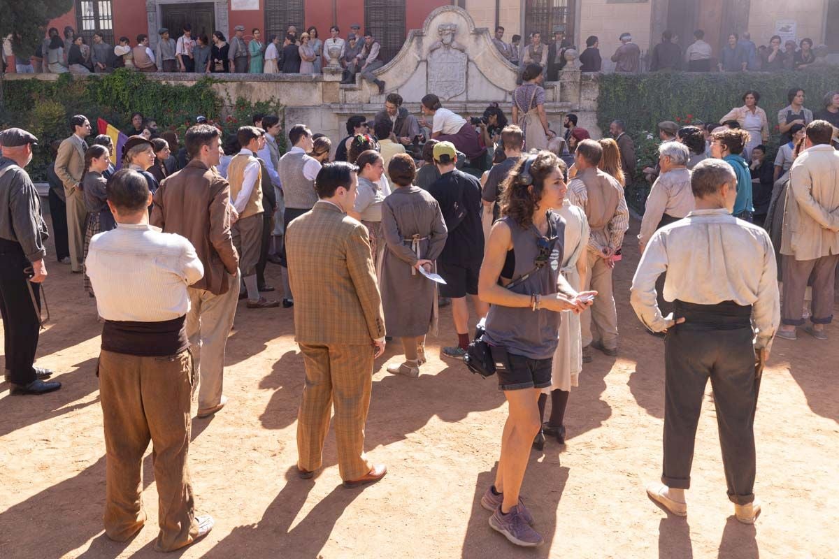 Las imágenes de los Javis en la Plaza de Santa Ana rodando para su nueva película