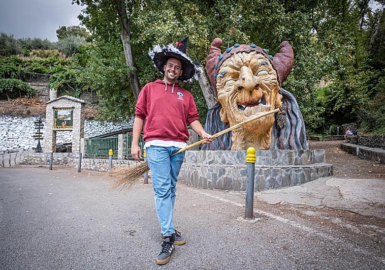 José es guía turístico en este municipio de la Alpujarra