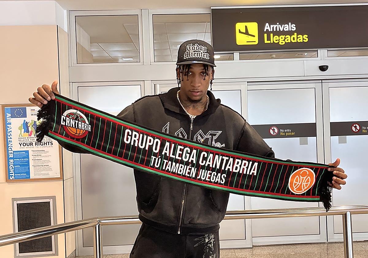 Jassel Pérez, a su llegada a Cantabria, donde está cedido.