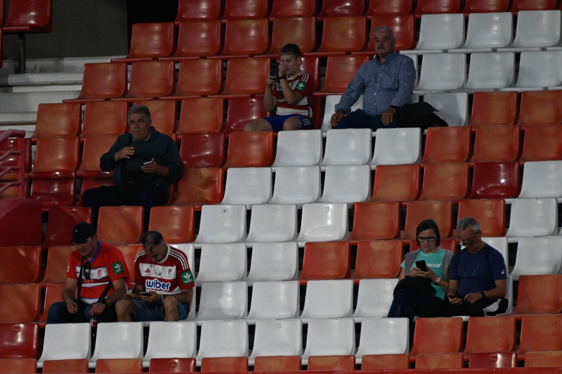 Encuéntrate en Los Cármenes durante el Granada-Real Sociedad B