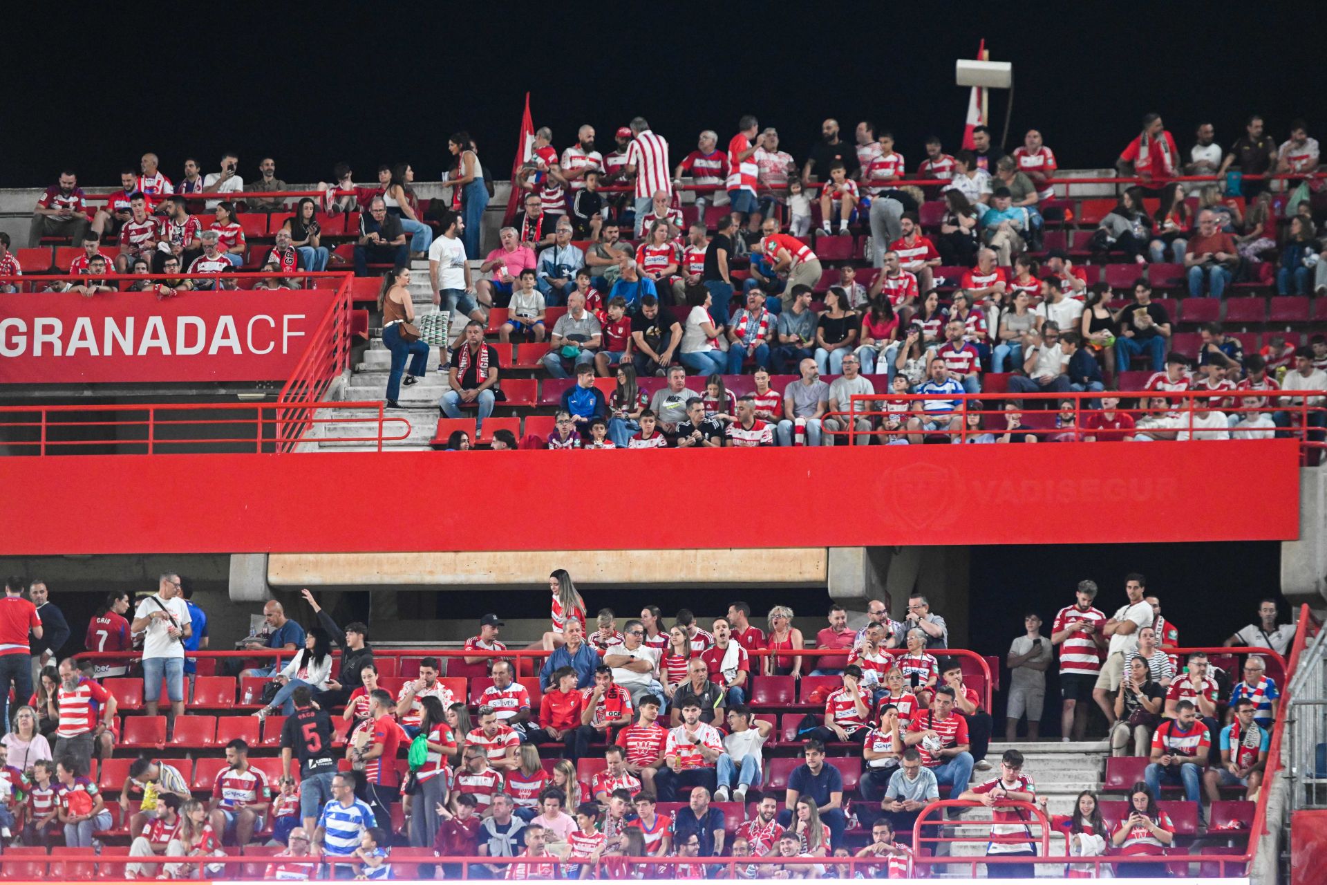 Encuéntrate en Los Cármenes durante el Granada-Real Sociedad B