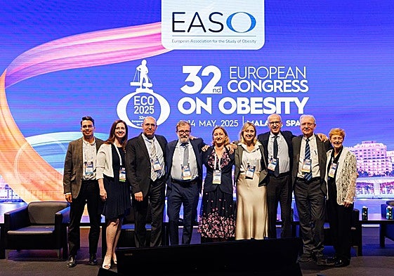 Por la izquierda, Borja Martínez, junto al resto del equipo europeo de la asociación EASO.