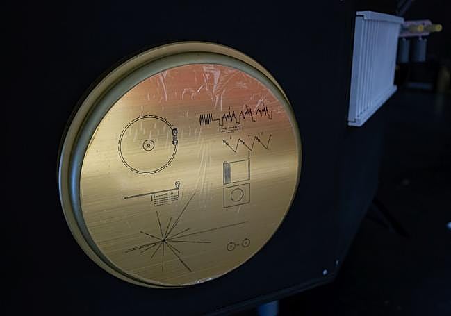 Disco de oro de la Voyager.