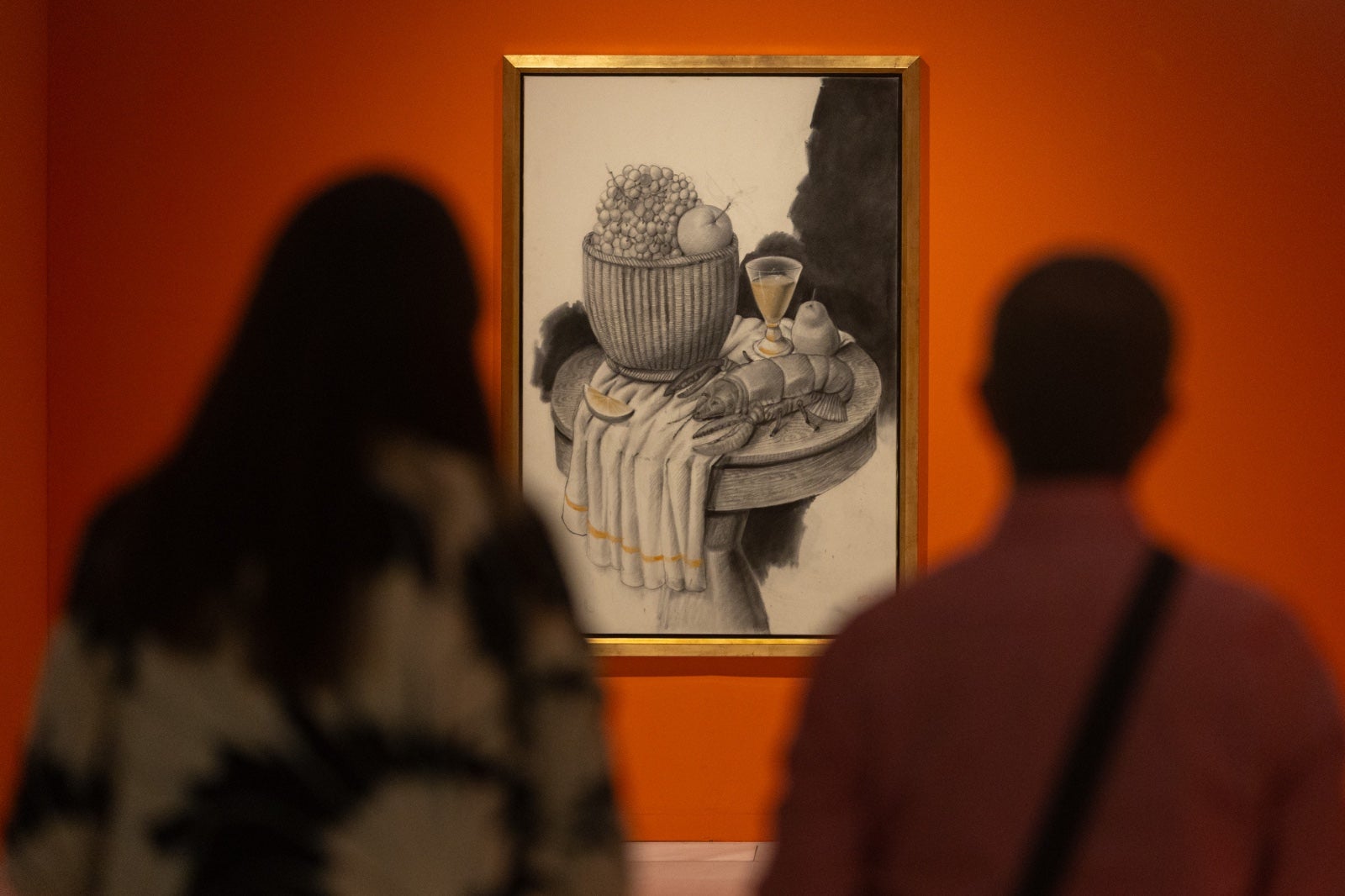 En total, la muestra incluye más de medio centenar de piezas, las cuales muestran, como en un crisol, las distintas procedencias y sensibilidades pictóricas y escultóricas.