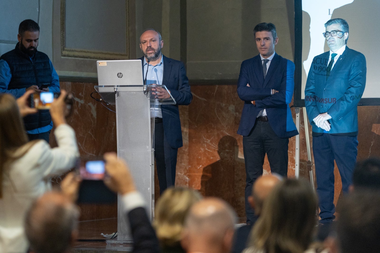 Así es el mayor congreso de médicos de familia de España que se celebra ahora en Granada