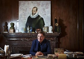 Luis García Montero, director del Instituto Cervantes, en su despacho.