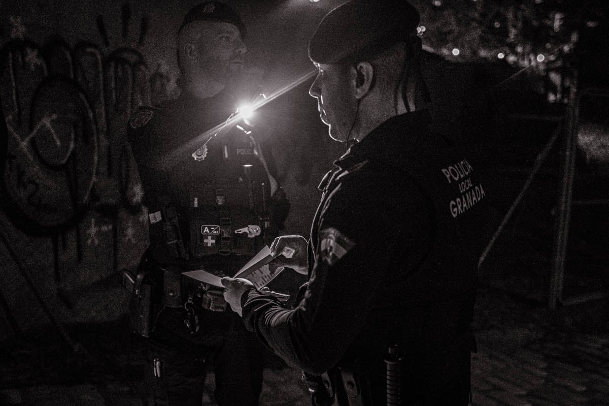 La patrulla, al detalle: una noche con la Policía Local de Granada