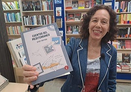 Ayes Tortosa y sus 'Cuentos delMediterráneo'.