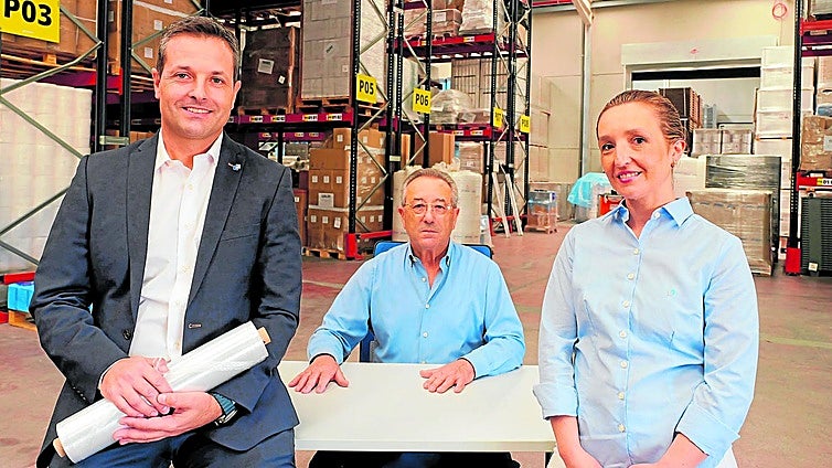 José Luis Guarnido, José Guarnido y Cristina Guarnido. daniel cobarrubias.