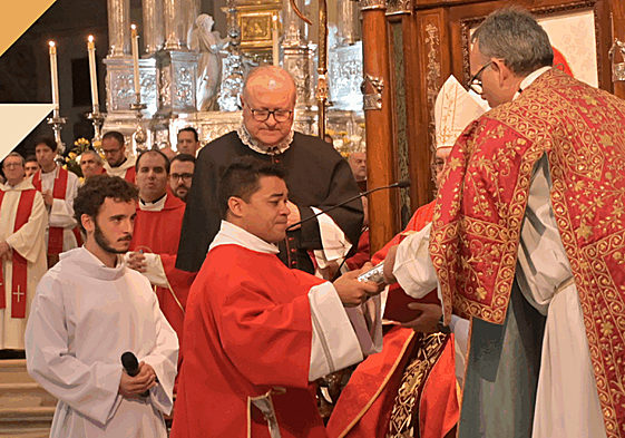 Desde este sábado día 18, la Archidiócesis de Granada contará con un nuevo presbítero y un nuevo diácono permanente, tras la celebración de ordenación de ambos en la Catedral de Granada.