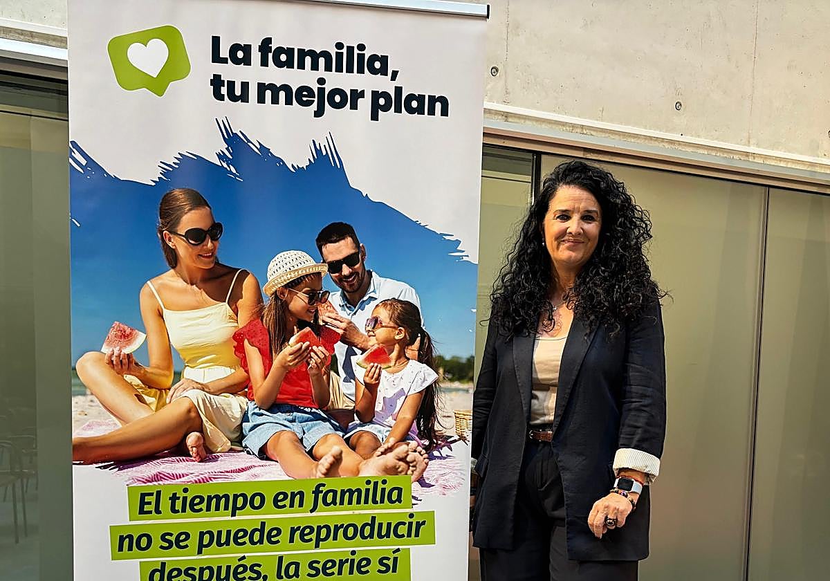 La diputada de Bienestar Social, Igualdad y Familia, Elena Duque, ha destacado que «hay que ofrecer herramientas prácticas y realistas que ayuden, no teorías»