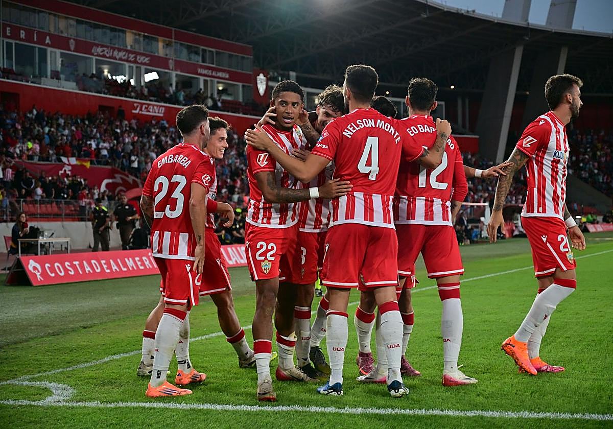 El Almer´lia se muestr aólido en las últimas cuatro jornadas; sólo el Castellón le sigue.