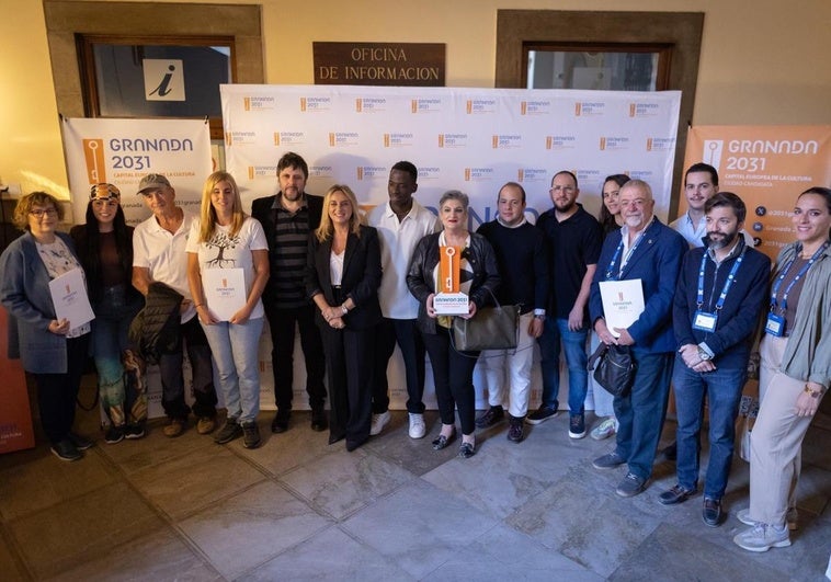 Ya puedes apoyar a Granada como Capital Cultural con tu firma en la Plaza del Carmen