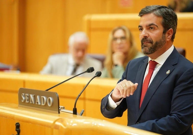 Dimite Joaquín Camacho como alcalde de Loja