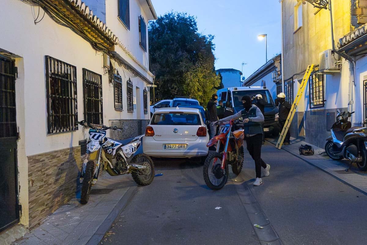 En primera persona: las imágenes de la gran operación antidroga en Granada