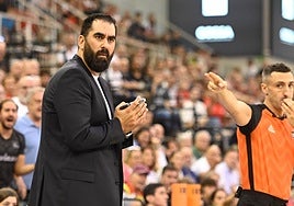 Ramón Díaz, en la banda del Palacio.