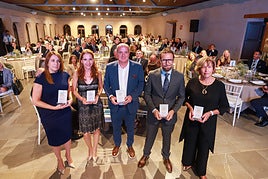 Virginia Padilla, Francisco Expósito, Salvador Carrión, Sonia Valdivia, Miguel Ángel Márquez y María Dolores Pérez, terapeutas que iniciaron la intervención en Granada junto a Inma Sampedro.