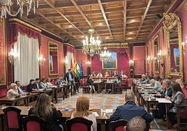 El pleno de Granada ha aprobado este viernes la nueva tasa de basuras con la que se grava el tratamiento de residuos.