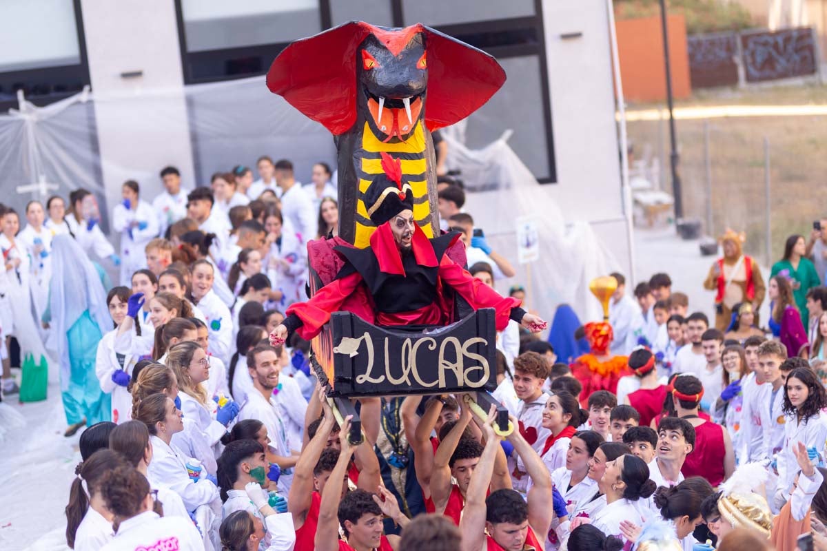 Medicina celebra su Lucas por todo lo alto en Granada