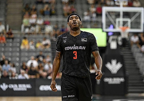 Micah Speight resopla aliviado tras obtener la confianza de su entrenador Ramón Díaz.