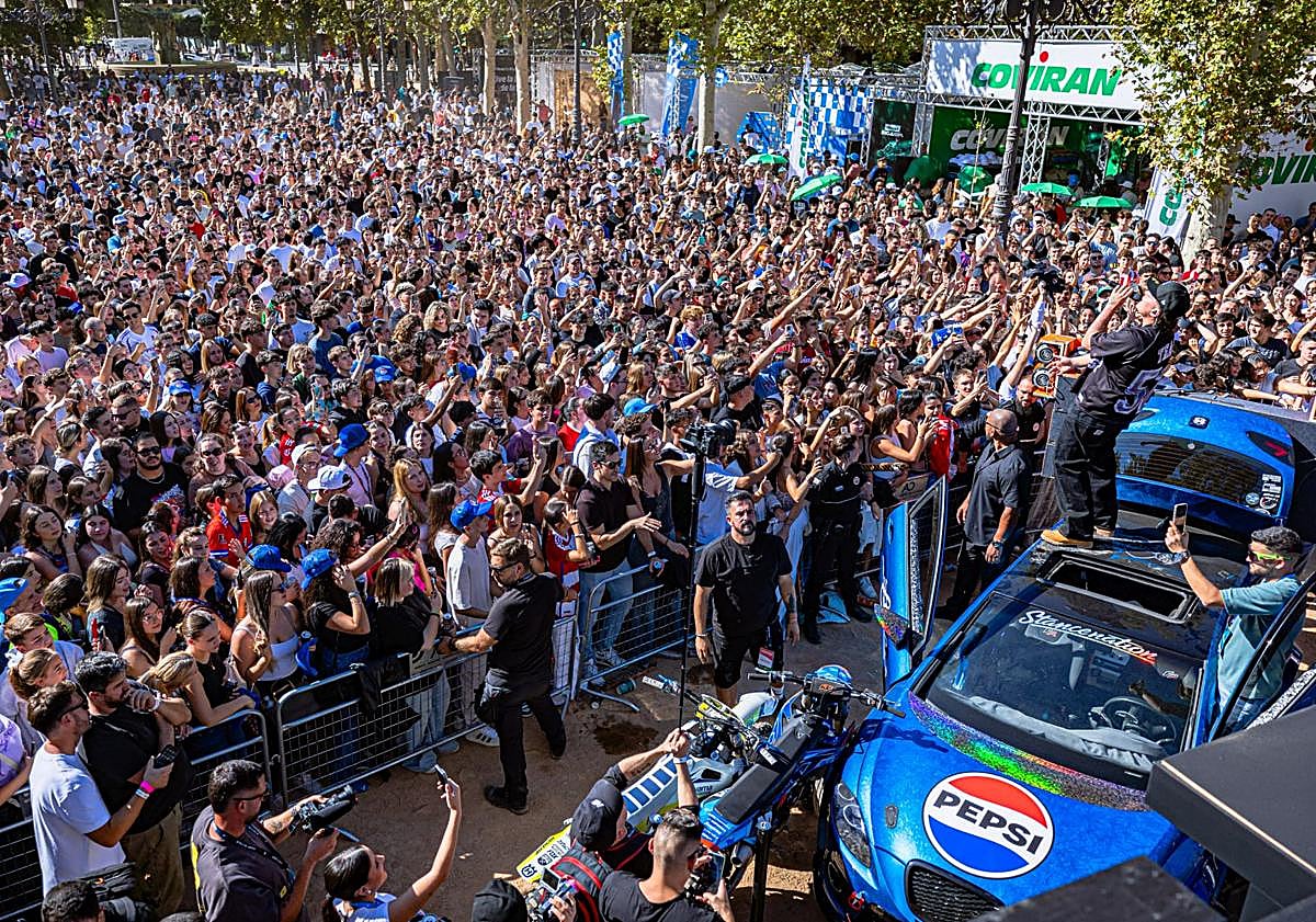 Imagen principal - Kart Royale encumbra la generación Z de Granada