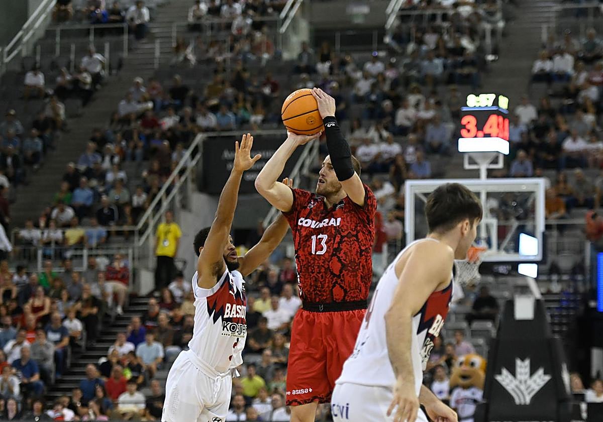 Los jugadores del Covirán han caído 80-83 contra el Baskonia.
