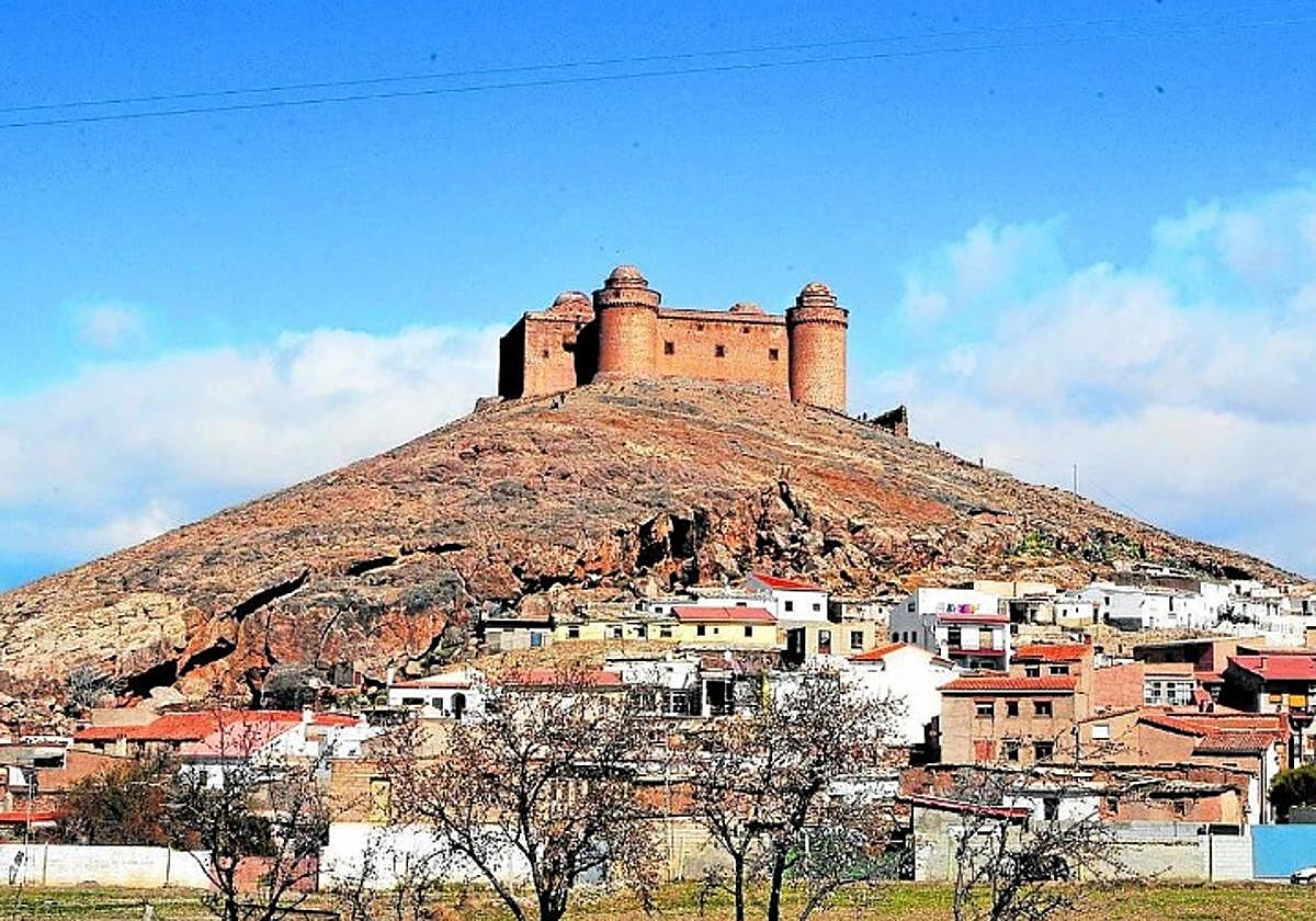 El PSOE de La Calahorra denuncia que «el Ayuntamiento pierda 342.000 euros por la mala gestión del alcalde»