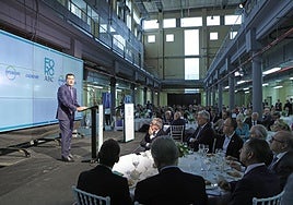 Juanma Moreno, presidente de la Junta de Andalucíam en el foro de ABC.