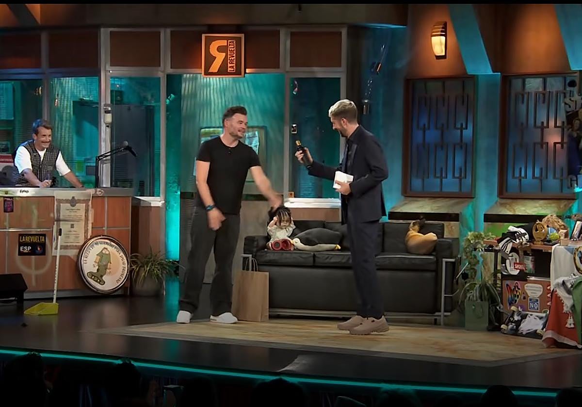 Rufián regala a Broncano aceite de oliva de Jaén