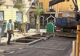 Retirada de los contenedores soterrados de la plaza Masnou.