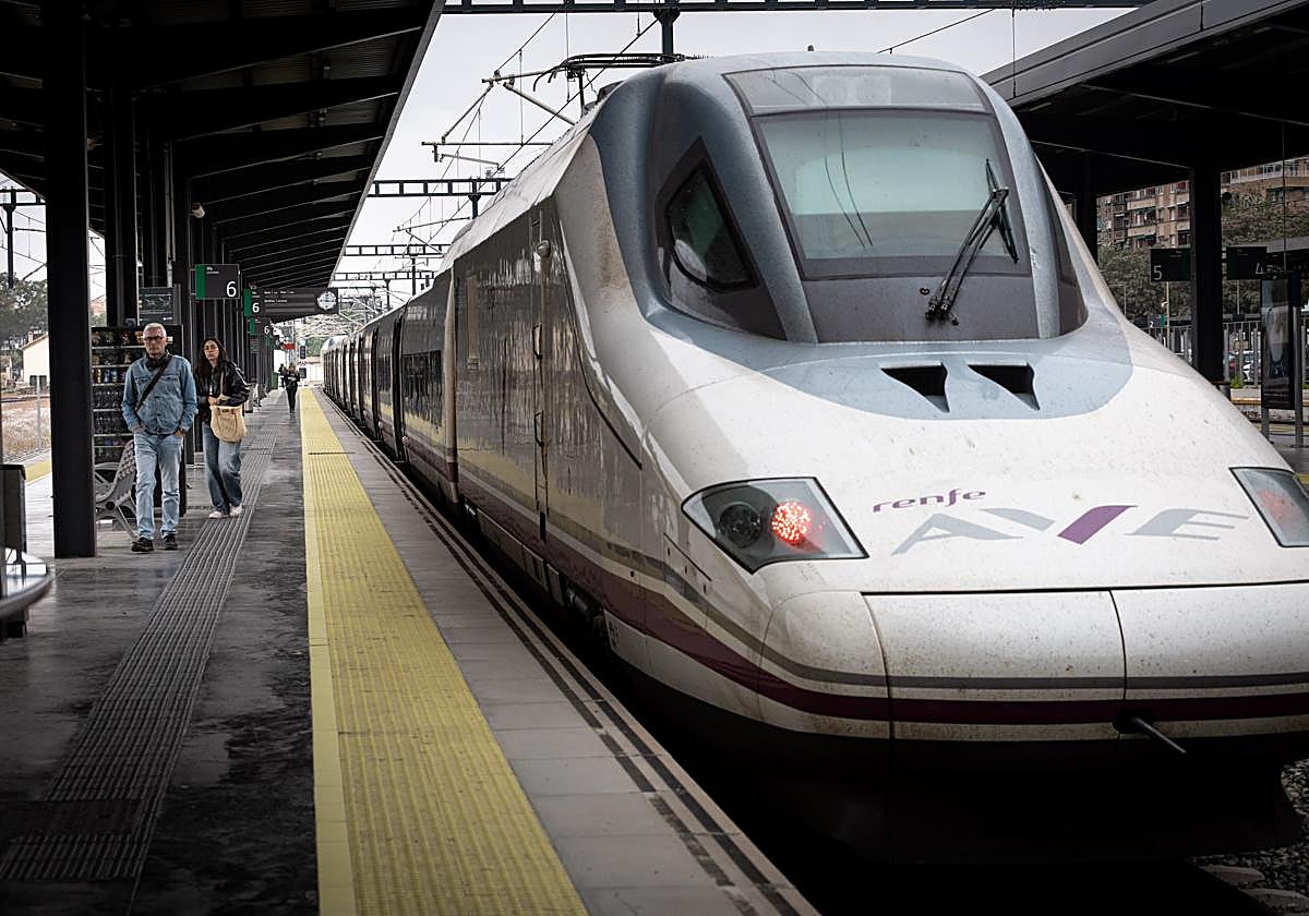 El AVEmadrugador se puso en marcha en abril de este año, después de una campaña de IDEAL par reclamar mejoras.