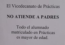 El cartel en la Facultad de Ciencias de la Educación que causa revuelo en redes sociales.